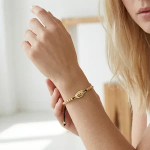 Just D’Lux – armbånd – Justerbart i gylden farve