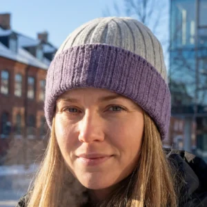 Lækker hue – Beanie Lia, recycled Cashmere, Gray & Purple