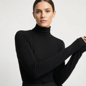 Langærmet T-shirt med Turtle Neck til kvinder – Sort