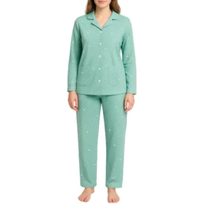 Pyjamas til kvinder i en flot grøn, med hvide prikker og søde hjerterPyjamas til kvinder i en flot grøn, med hvide prikker og søde hjerter