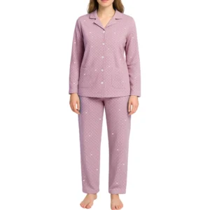 pyjamas til kvinder i en sød lys rød, med hvide prikker og søde hjerter.