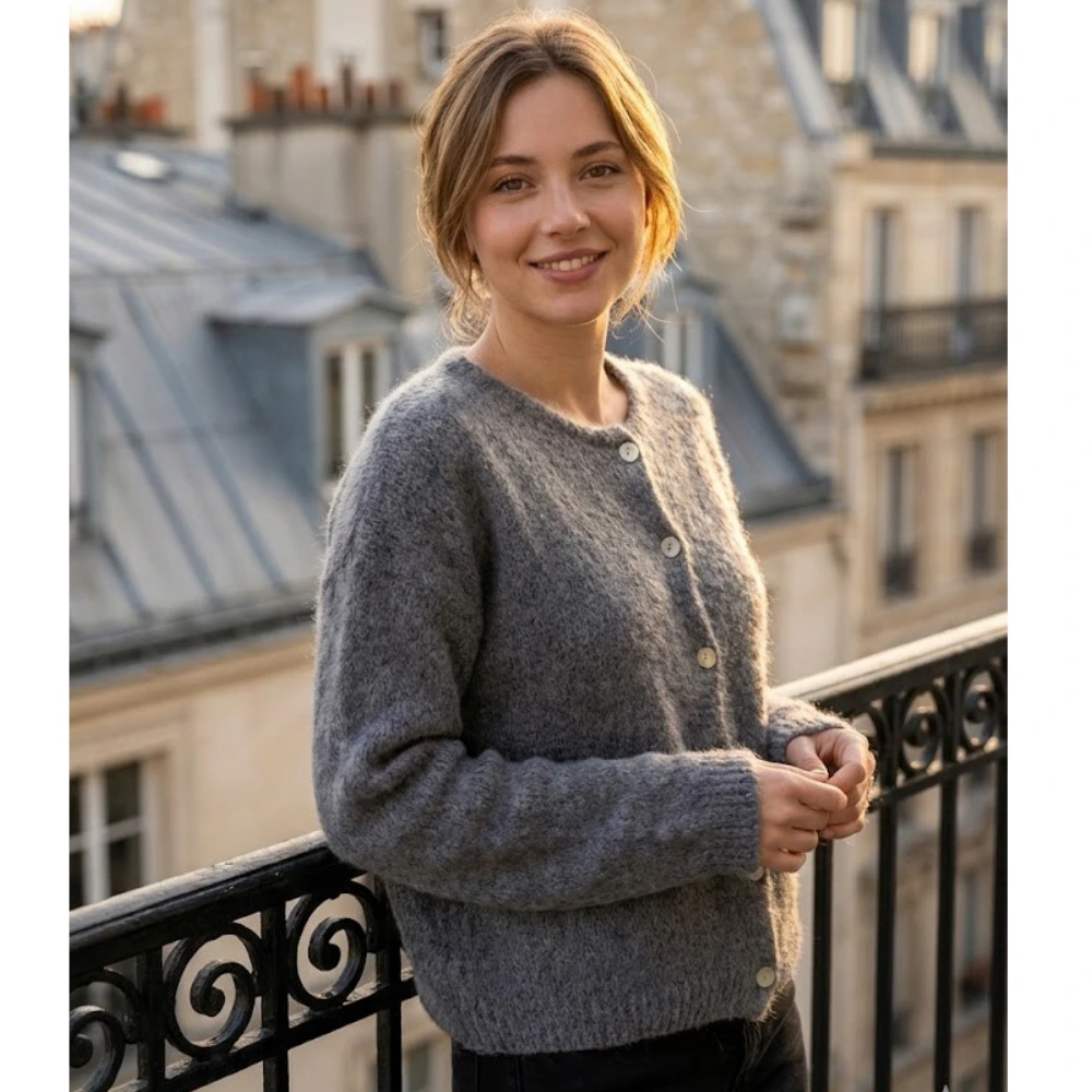 Blød knap-op bluse - lys grå