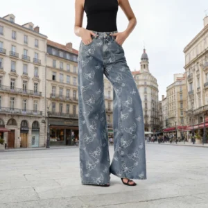 Jeans til kvinder med brede ben, søde sommerfugle broderet på