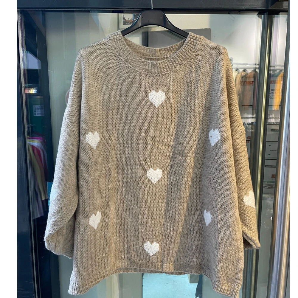 Oversized sweater i brun nuance med lille hjerte - Billede 2