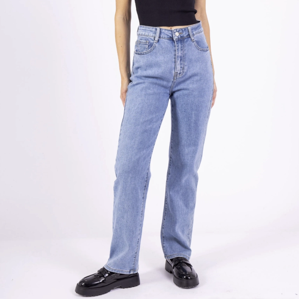 The Unconventional · STRAIGHT jeans med broderi på baglommen. Til kvinder - 40