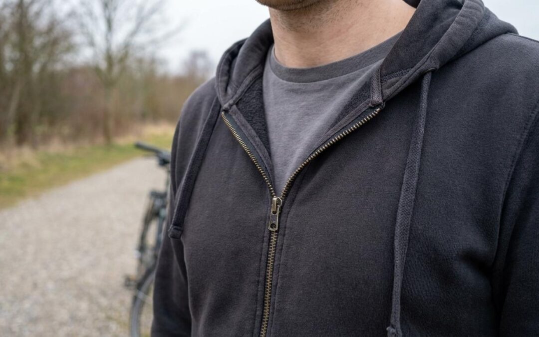 Hoodie med eller uden lynlås? Fordele, ulemper og brugsscenarier