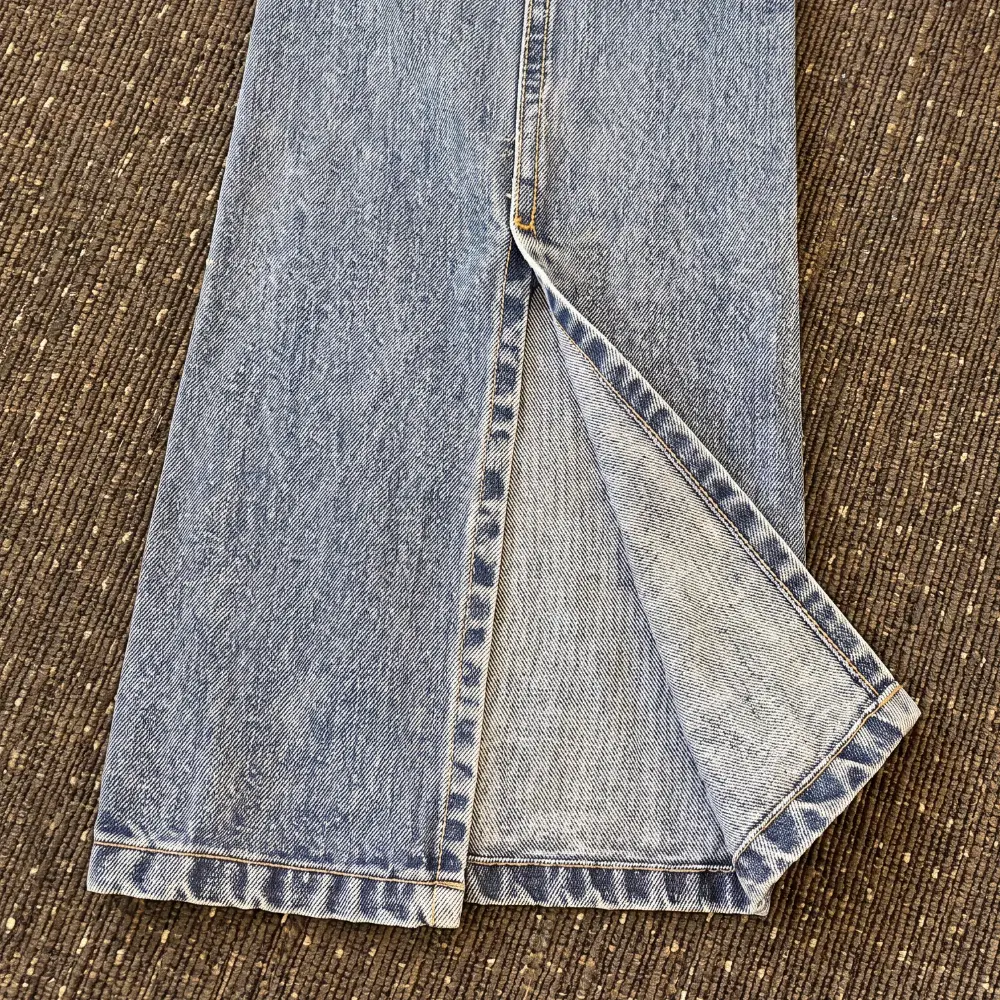 Arizona - Stone washed washed jeans med slids i hælen